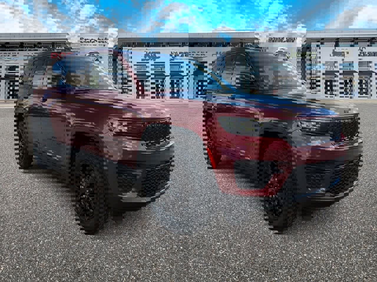 Used 2024 Jeep Grand Cherokee Altitude image 2