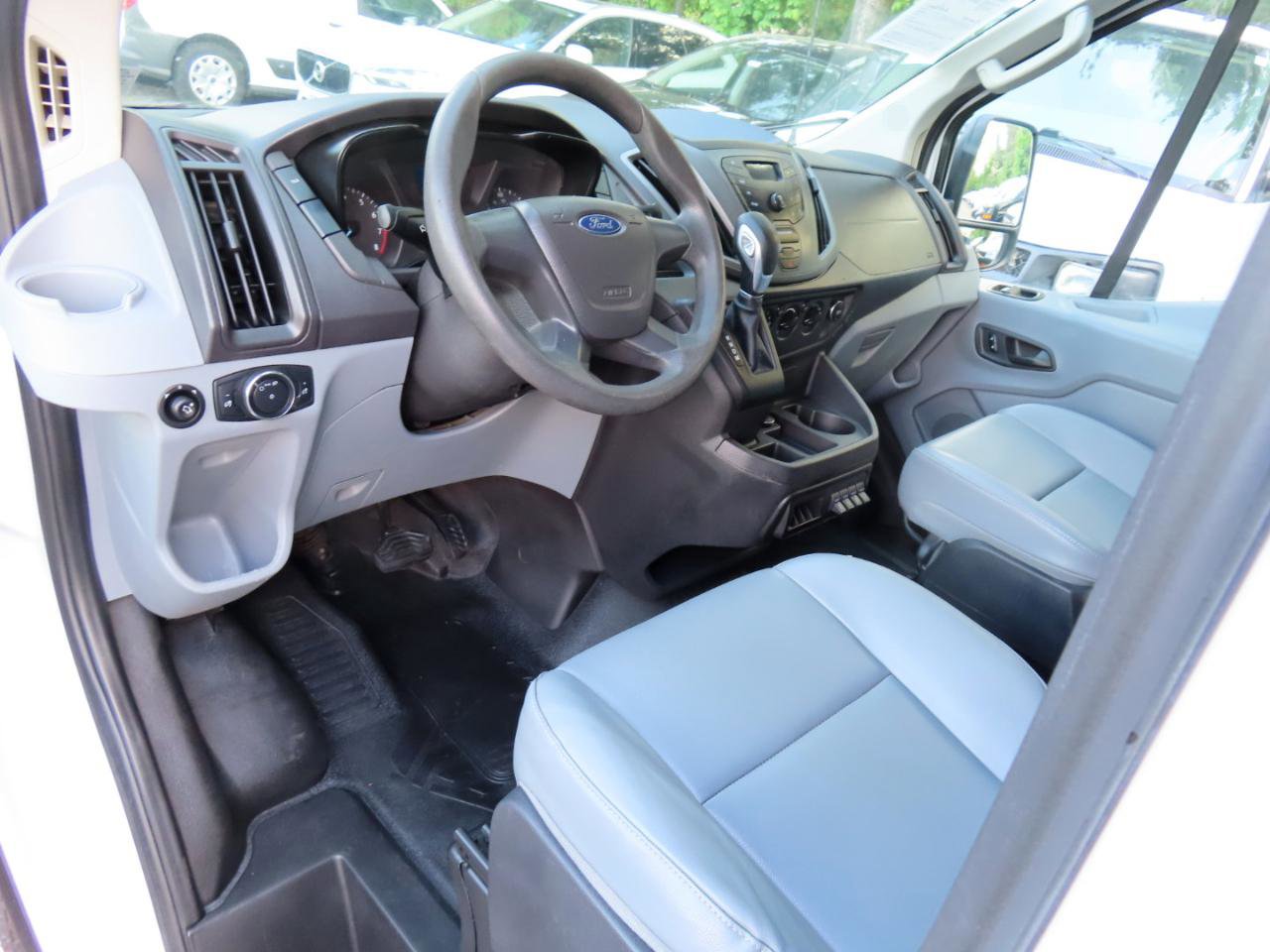 Used 2015 Ford Transit 150 130 Low Roof RWD image 5