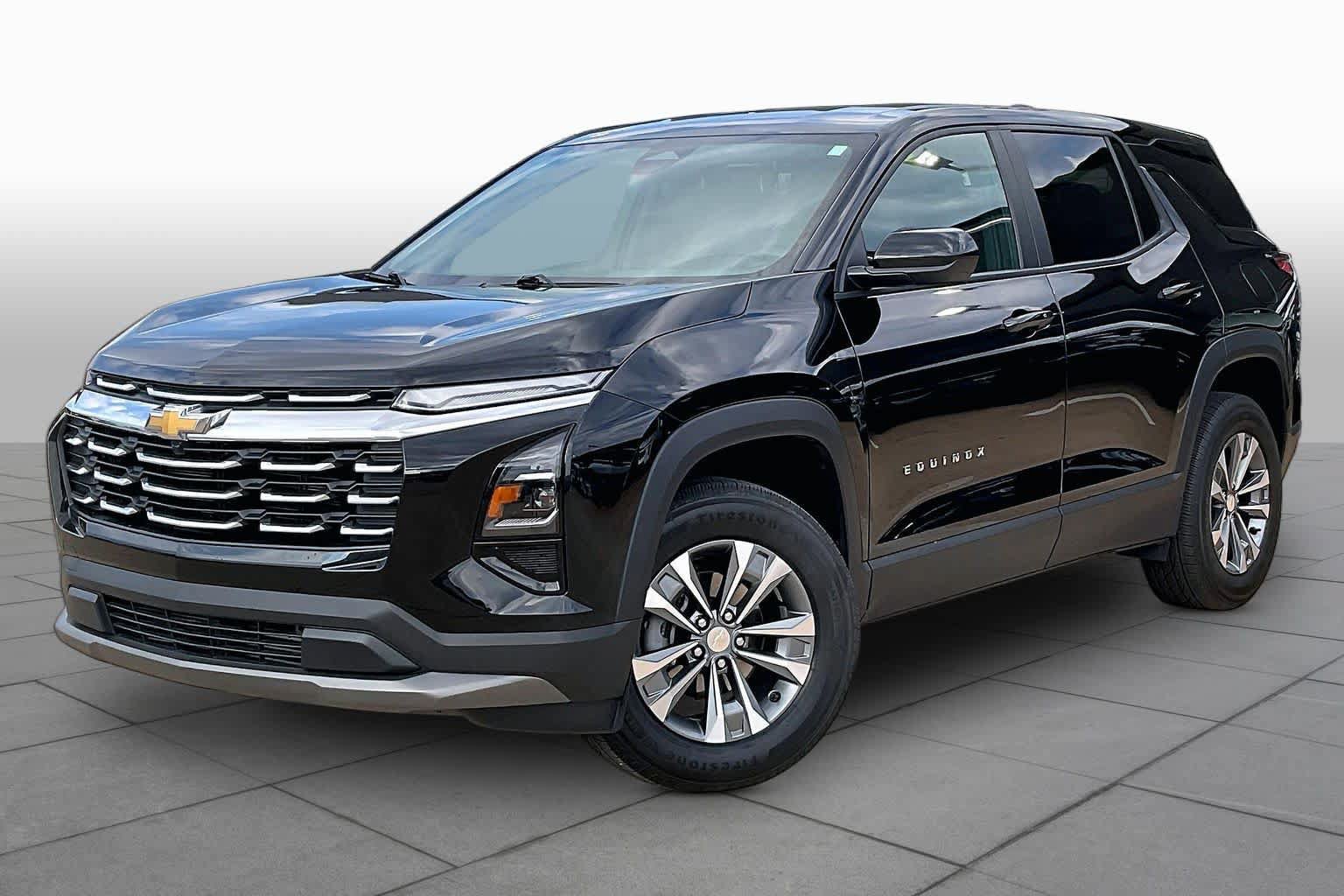 Used 2026 Chevrolet Equinox LT FWD image 2