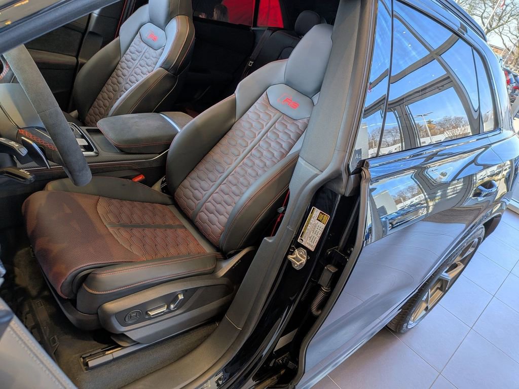 New 2026 Audi RS Q8 performance image 8