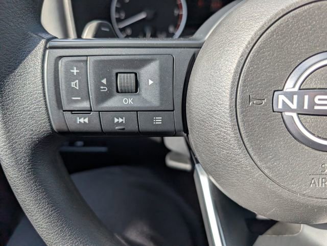 Used 2024 Nissan Rogue SV image 15