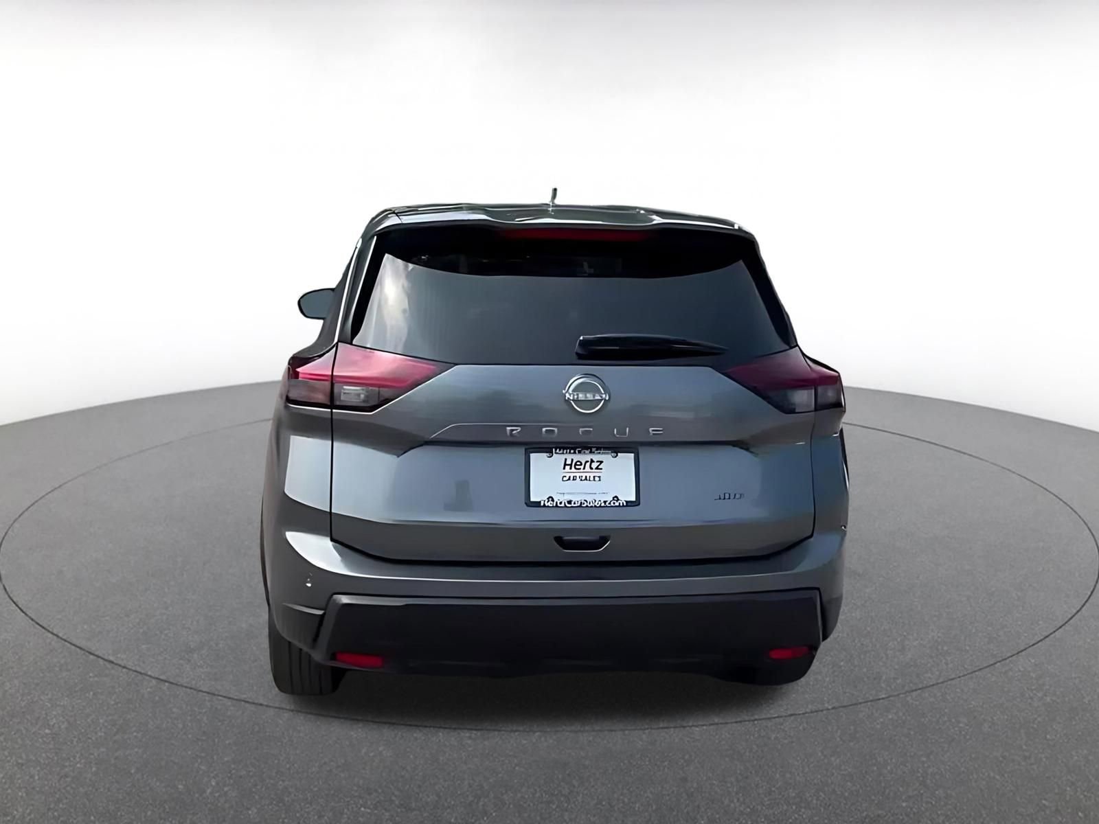 Used 2025 Nissan Rogue SV AWD/4WD image 12