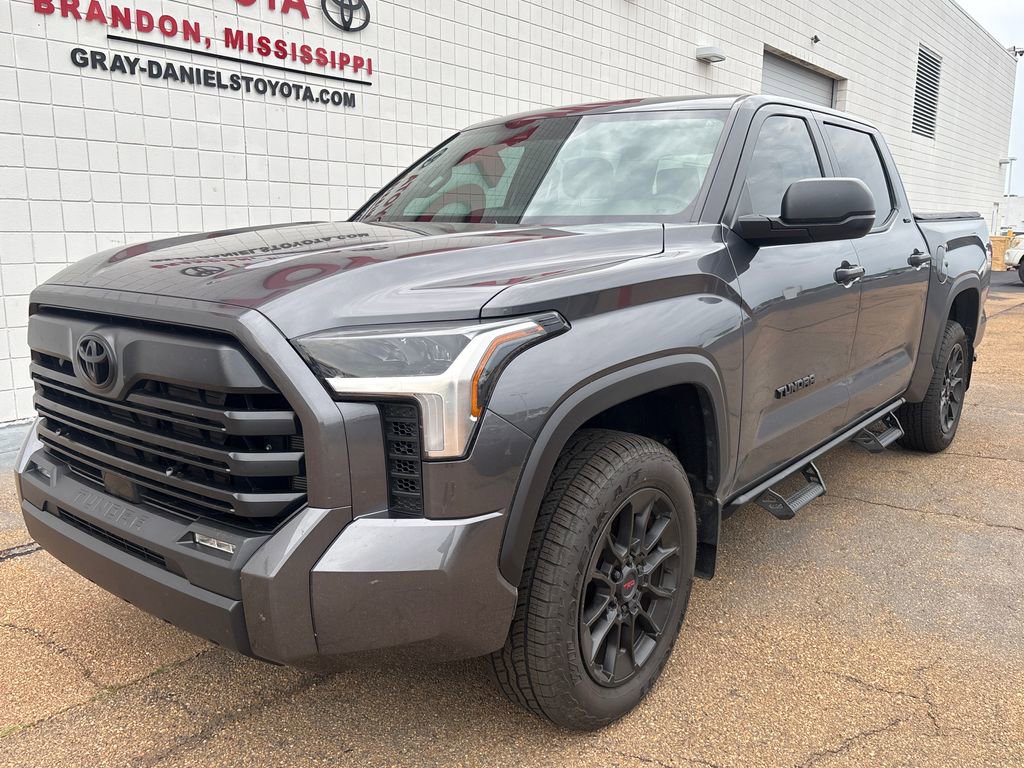 Used 2025 Toyota Tundra SR5 AWD/4WD image 1