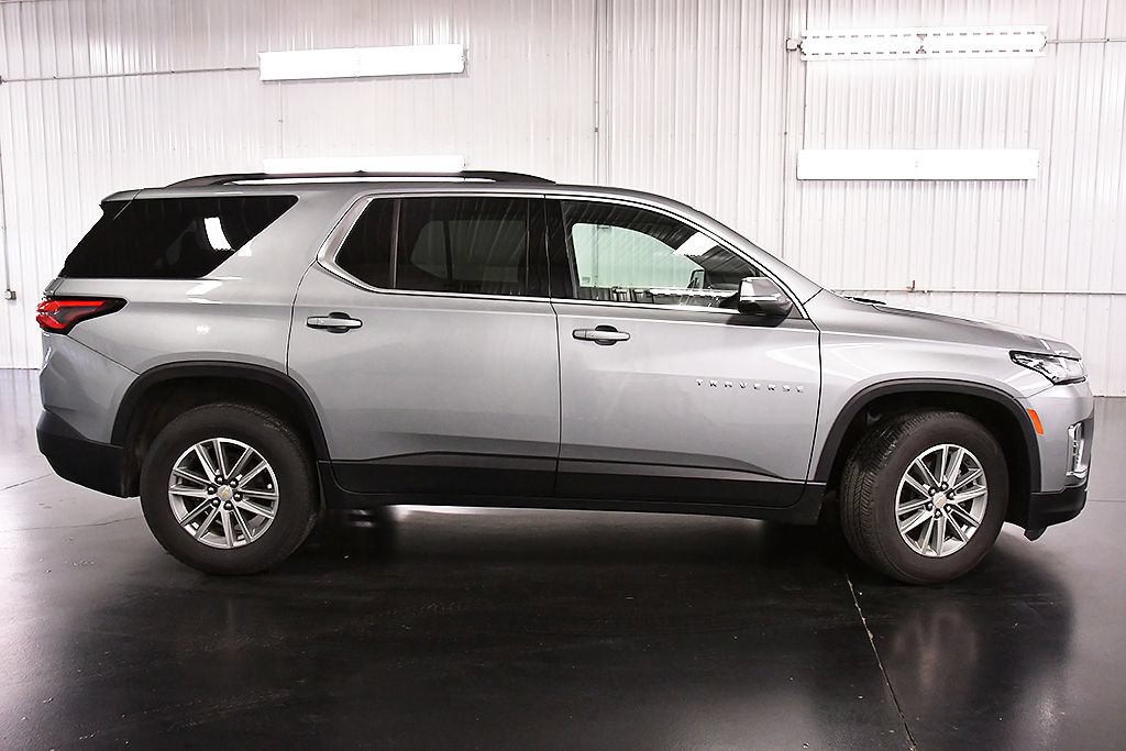 Used 2023 Chevrolet Traverse LT AWD/4WD image 8