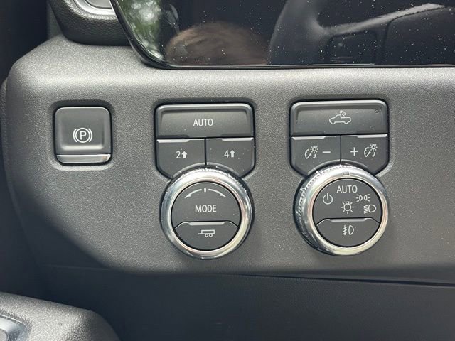 New 2025 GMC Sierra 1500 Elevation image 14