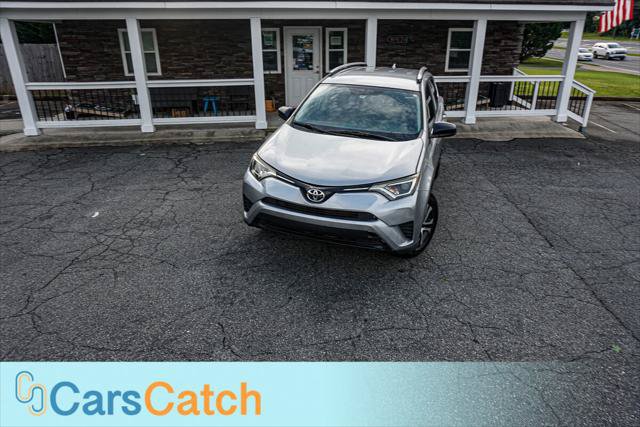 Used 2016 Toyota RAV4 LE FWD image 2