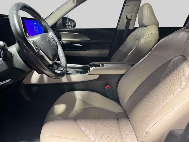 Used 2024 Toyota Grand Highlander AWD image 20