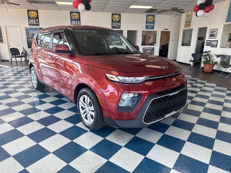 Used 2021 Kia Soul LX image 1