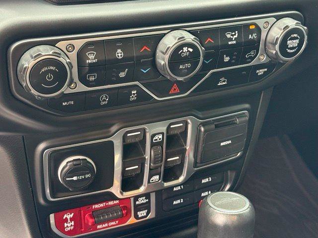 Used 2023 Jeep Gladiator Rubicon w/ Cold Weather Group AWD/4WD image 14