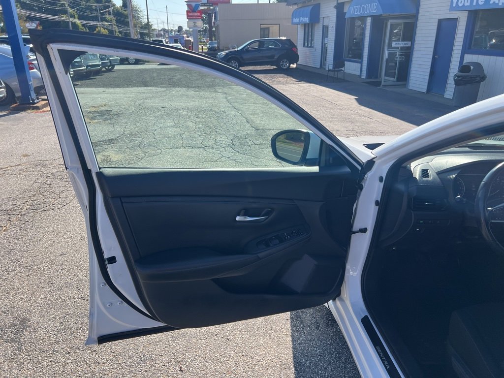 Used 2021 Nissan Sentra SV w/ Trunk Package image 21