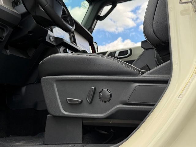 New 2026 Ford Bronco Outer Banks w/ Sasquatch Package AWD/4WD image 15