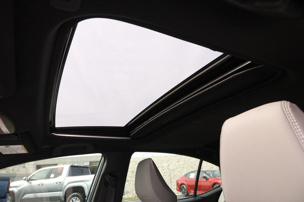 New 2026 Toyota Camry SE image 8