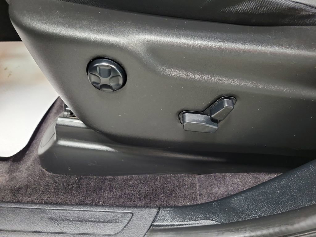 Used 2016 Jeep Grand Cherokee Laredo w/ Quick Order Package 23E image 33