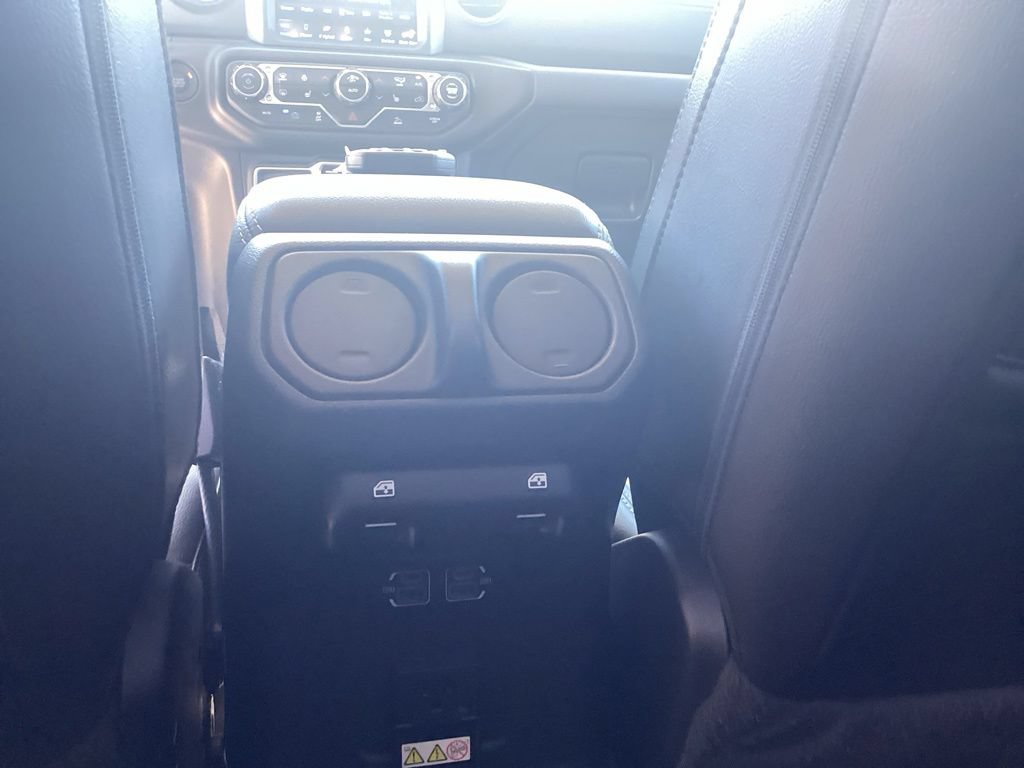 Used 2023 Jeep Wrangler Unlimited Sahara w/ Cold Weather Group AWD/4WD image 19