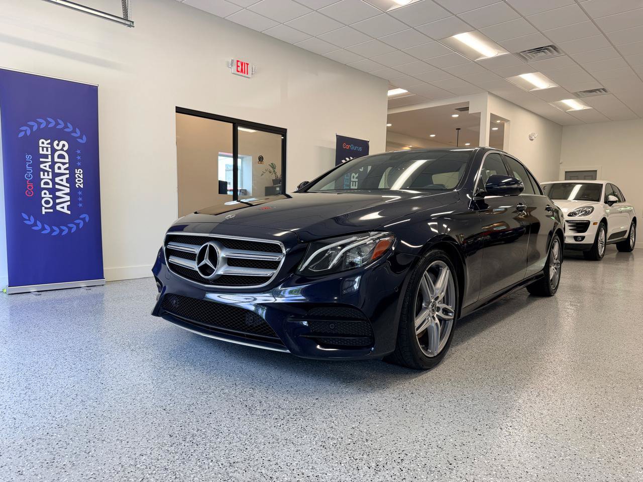 Used 2018 Mercedes-Benz E 300 image 3