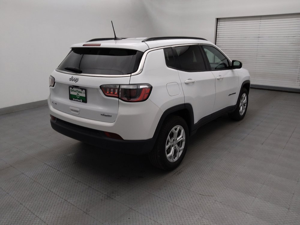 Used 2024 Jeep Compass Latitude AWD/4WD image 9