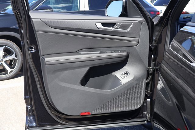 New 2026 Volkswagen Atlas Cross Sport SEL R-Line image 9