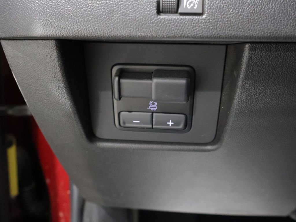 Used 2025 Chevrolet Colorado Trail Boss image 32