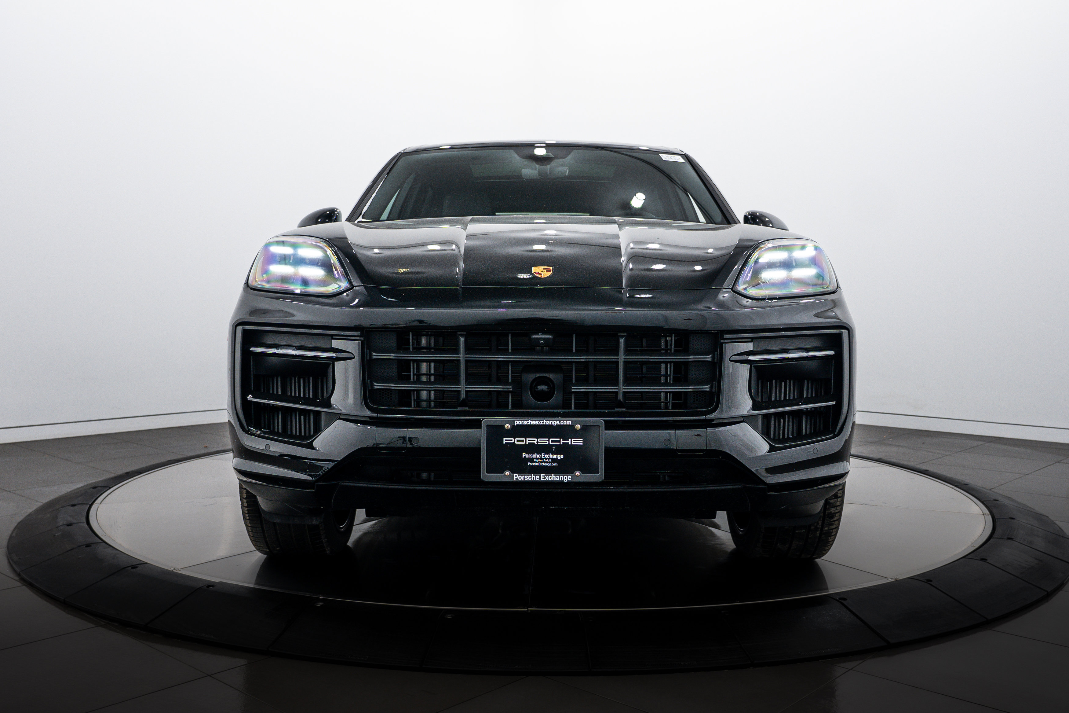 Certified 2025 Porsche Cayenne image 10