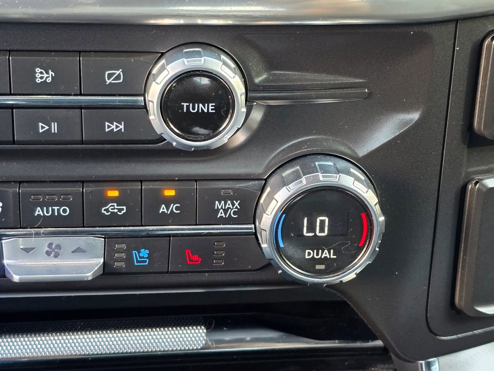 Used 2021 Ford F150 Lariat w/ Equipment Group 502A High AWD/4WD image 18
