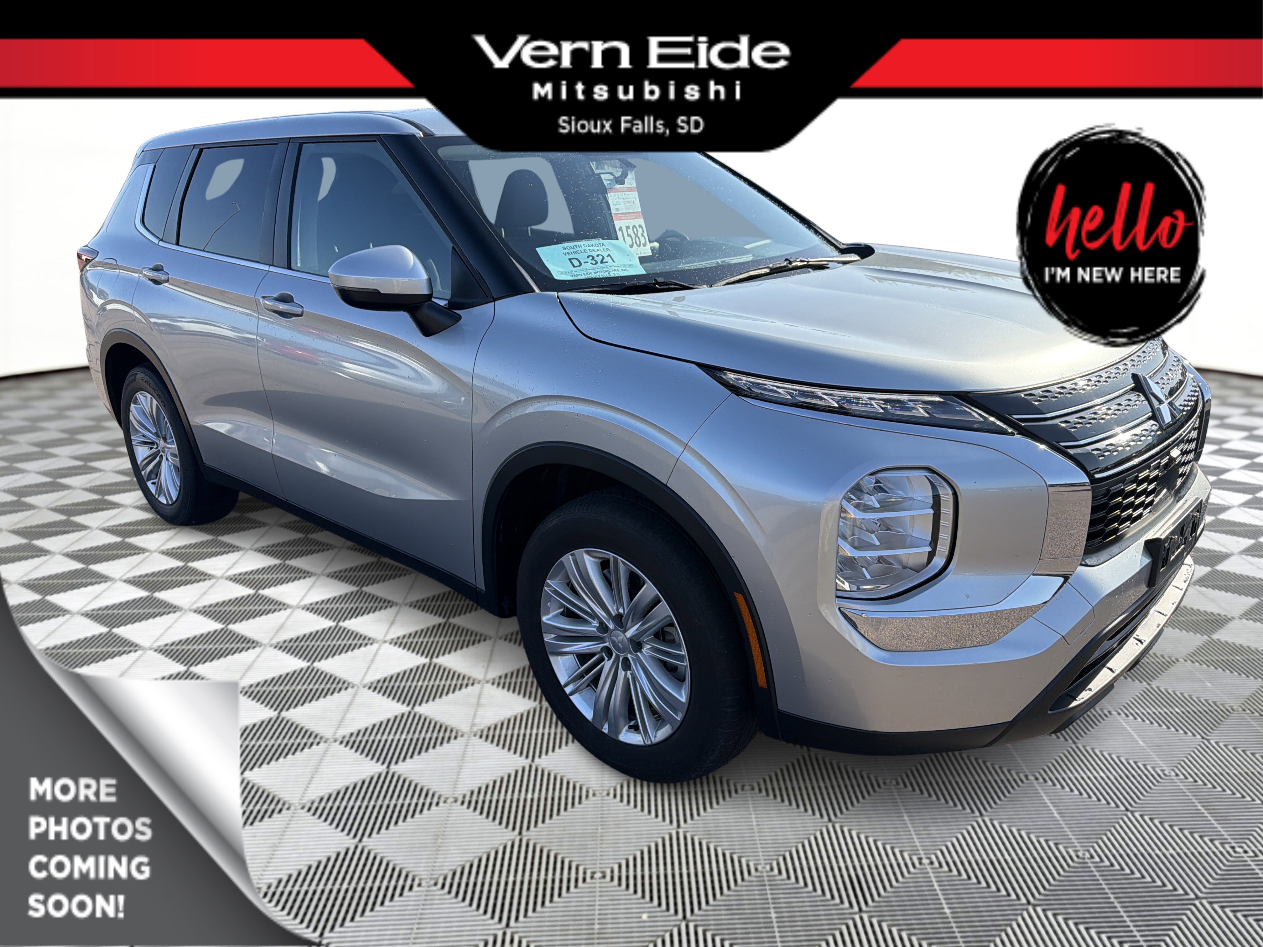 Used 2023 Mitsubishi Outlander ES FWD image 1