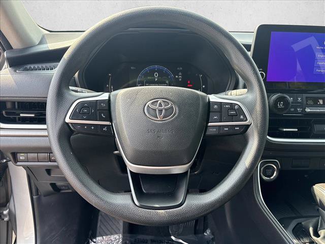 Certified 2025 Toyota Grand Highlander FWD image 17