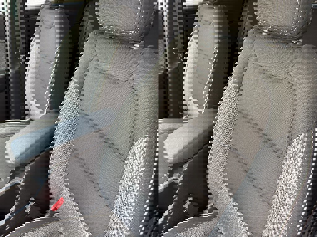 Used 2025 Chevrolet TrailBlazer LT image 12