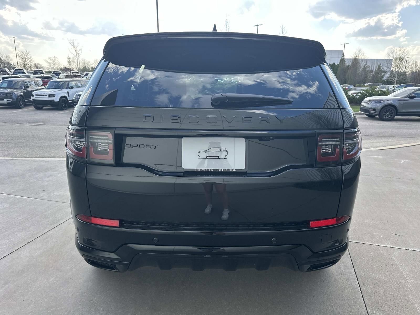 New 2026 Land Rover Discovery Sport Landmark image 6