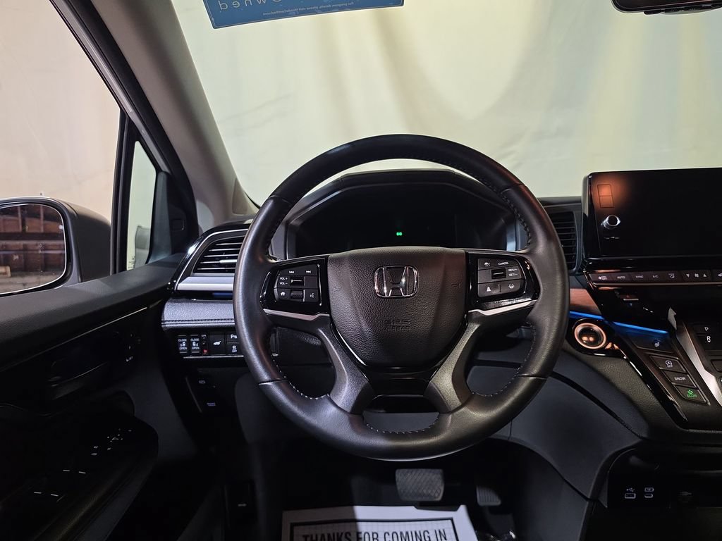 Certified 2025 Honda Odyssey Touring image 11