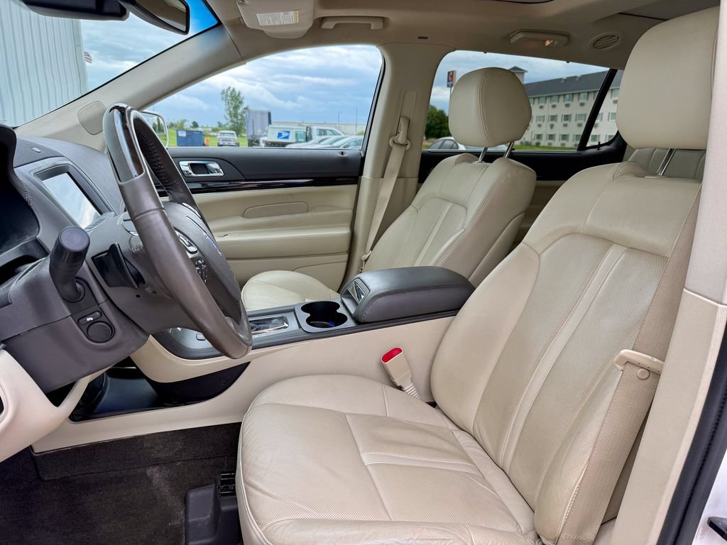 Used 2016 Lincoln MKT AWD w/ Equipment Group 201A image 11