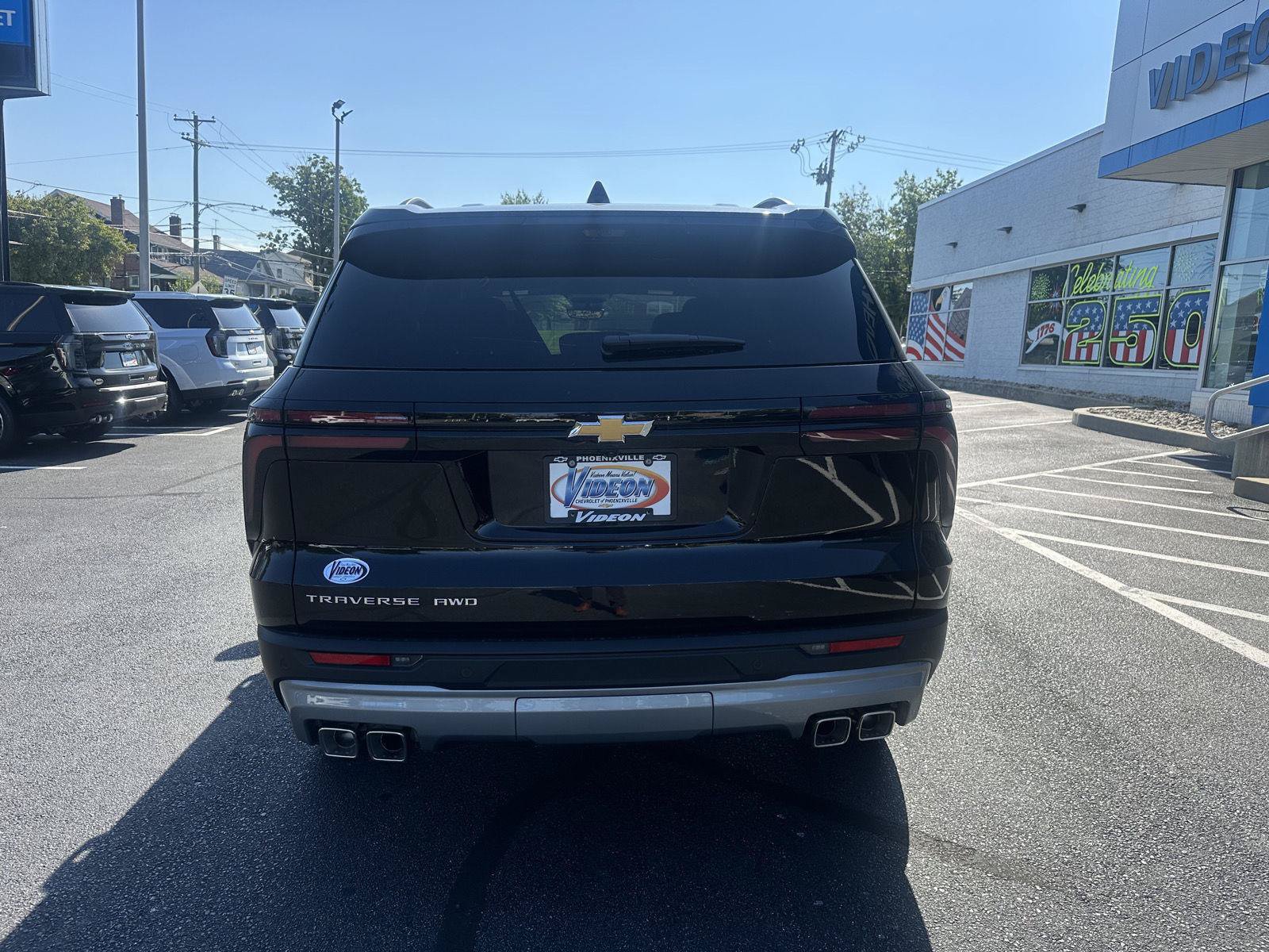 New 2027 Chevrolet Traverse LT w/ Driver Confidence Package AWD/4WD image 6
