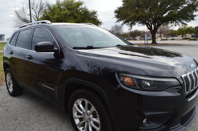 Used 2019 Jeep Cherokee Latitude w/ Popular Appearance Group image 3