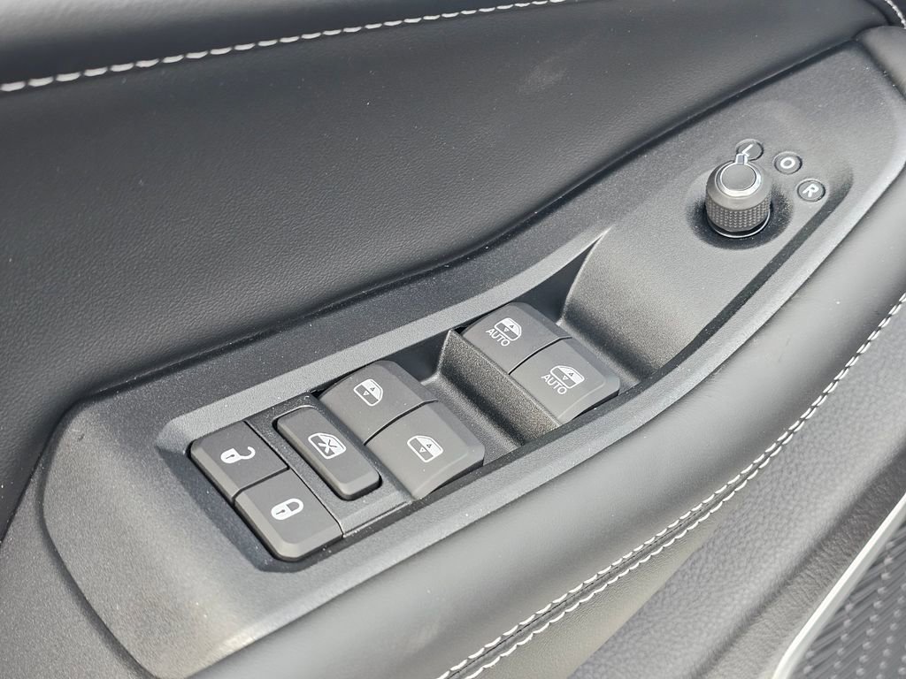 New 2026 Jeep Grand Cherokee Limited image 11