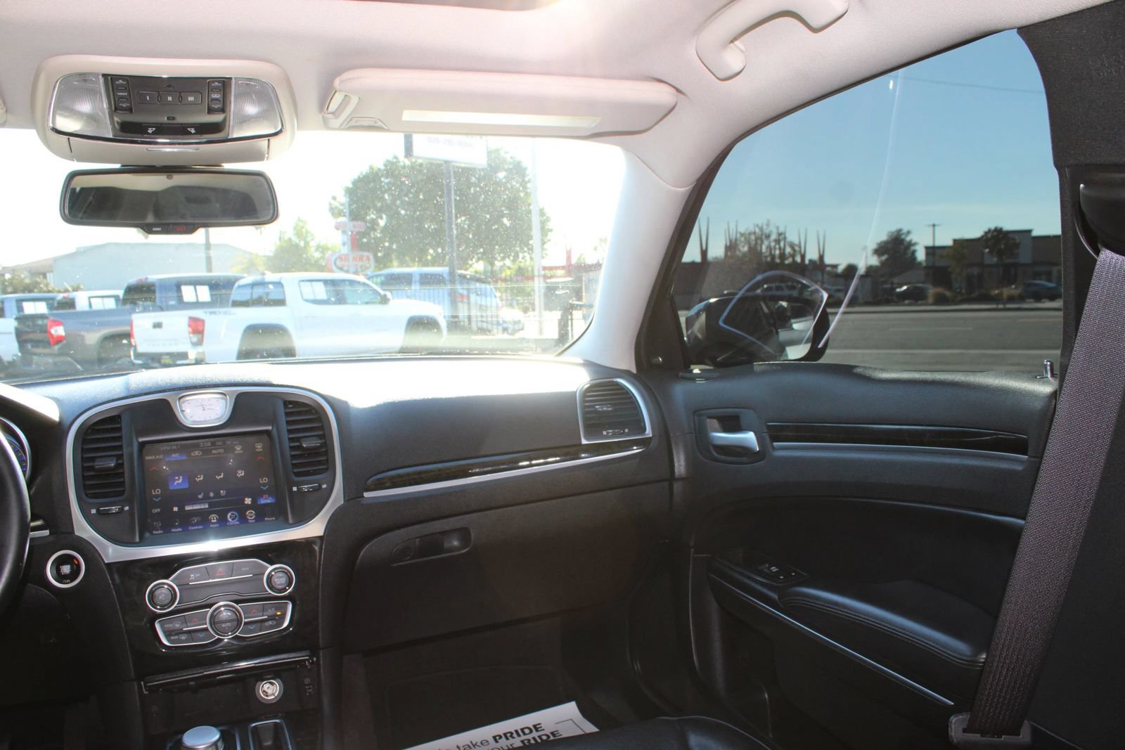 Used 2016 Chrysler 300 C RWD image 30
