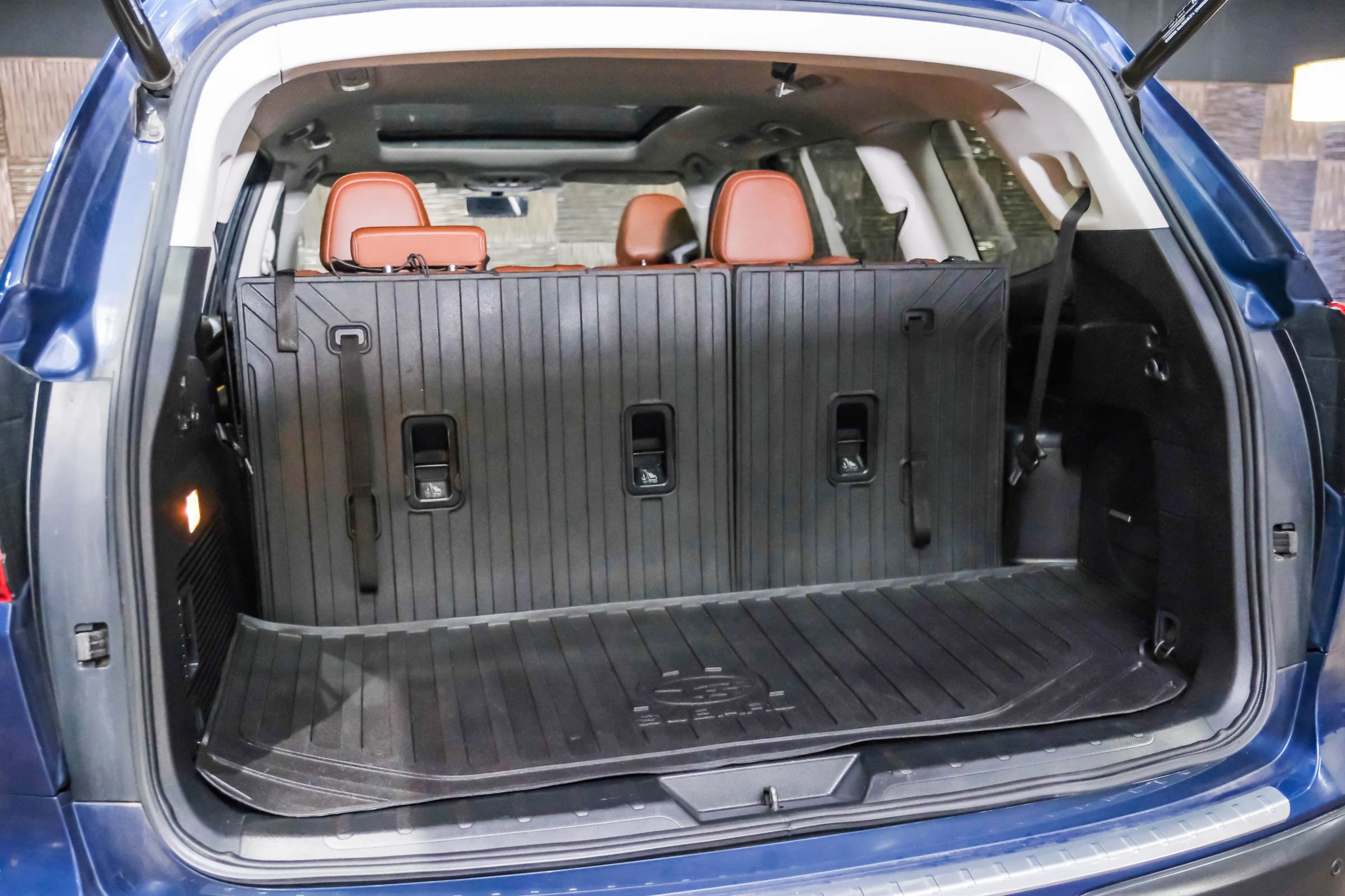 Used 2019 Subaru Ascent Touring w/ Popular Package #3 AWD/4WD image 47