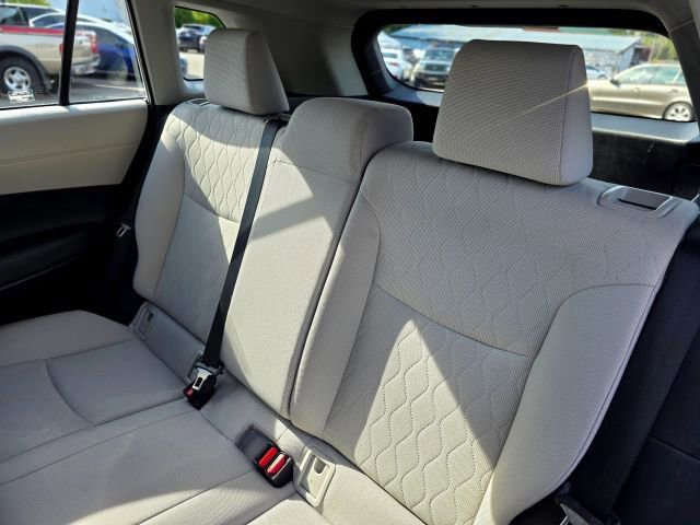 Used 2023 Toyota Corolla Cross L AWD/4WD image 33