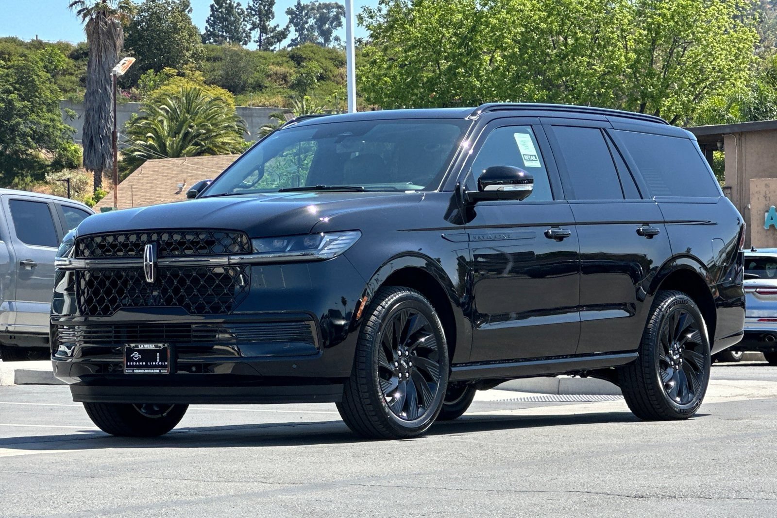 New 2026 Lincoln Navigator Reserve w/ Jet Appearance Package AWD/4WD image 7