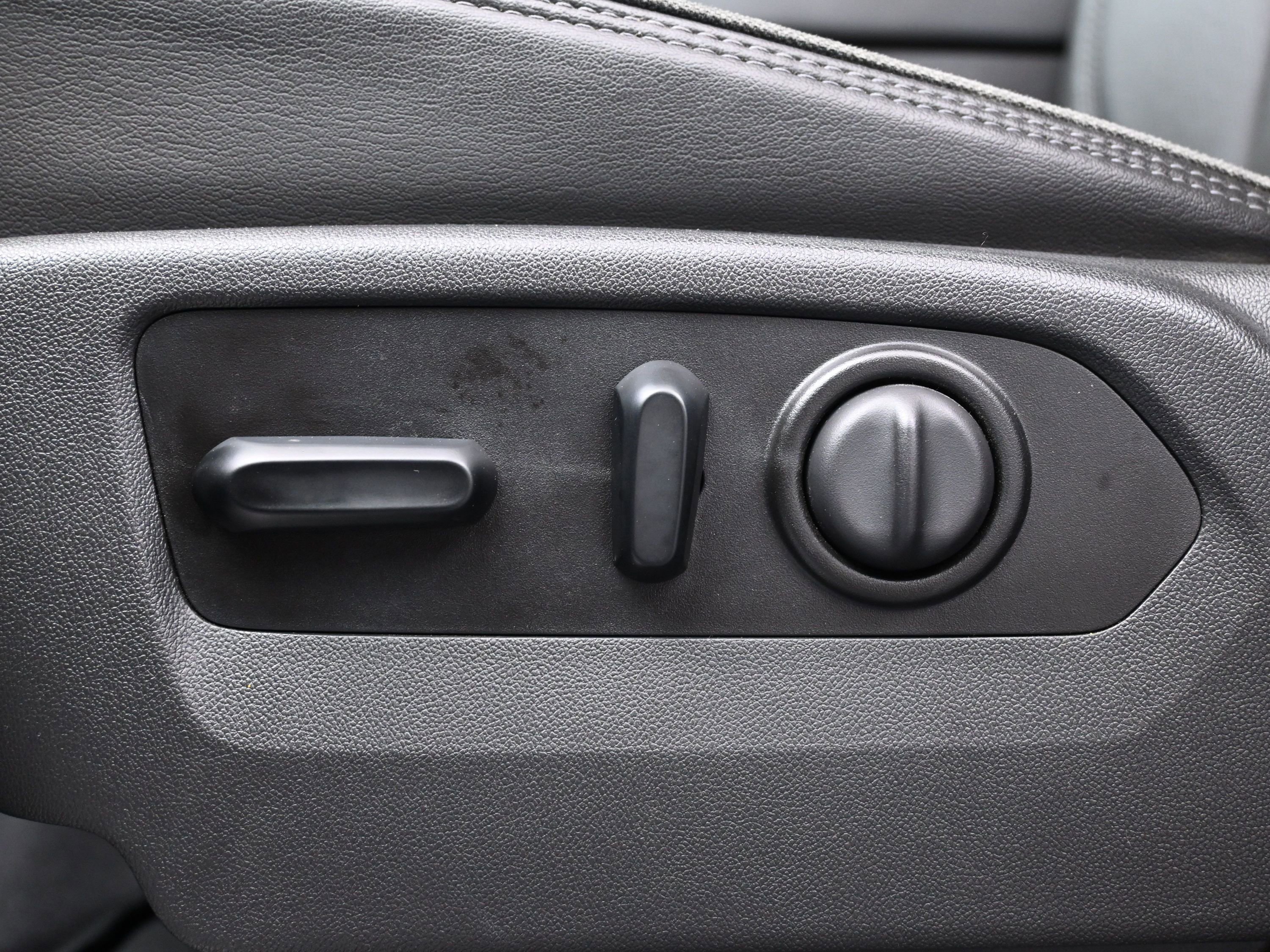 Used 2020 Chevrolet Silverado 2500 High Country w/ Z71 Off-Road Package image 10