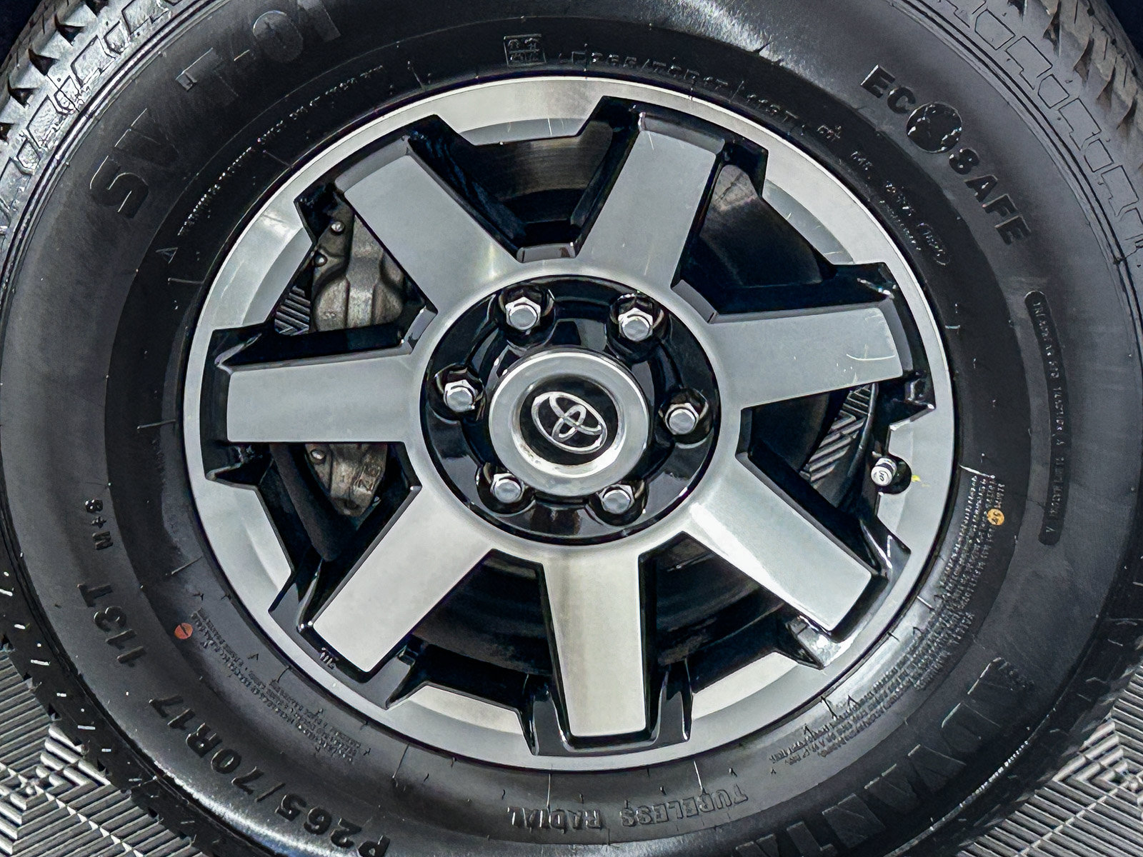 Used 2024 Toyota 4Runner TRD Off-Road Premium AWD/4WD image 12