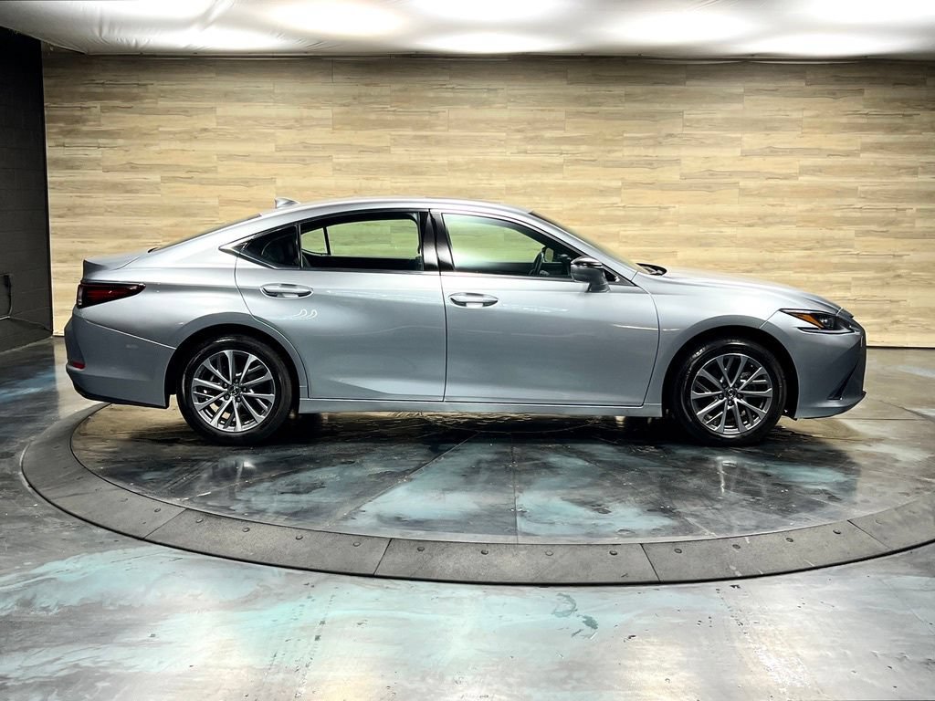 Used 2024 Lexus ES 350 w/ Accessory Package (Z1) FWD image 24