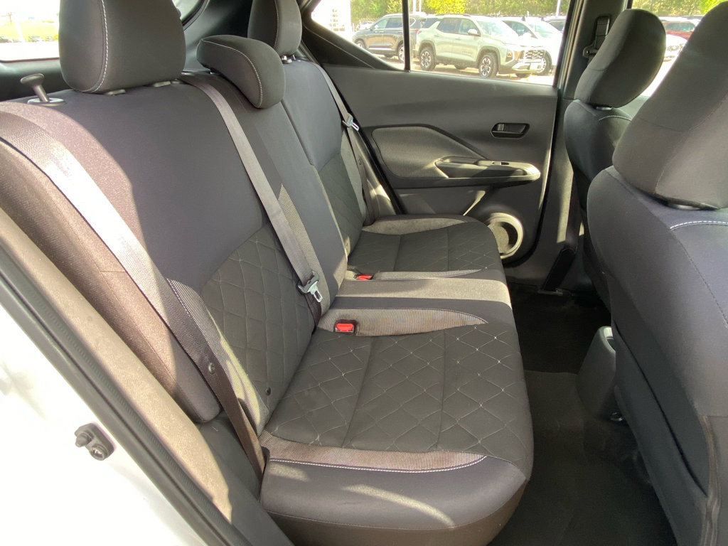 Used 2019 Nissan Kicks S image 15