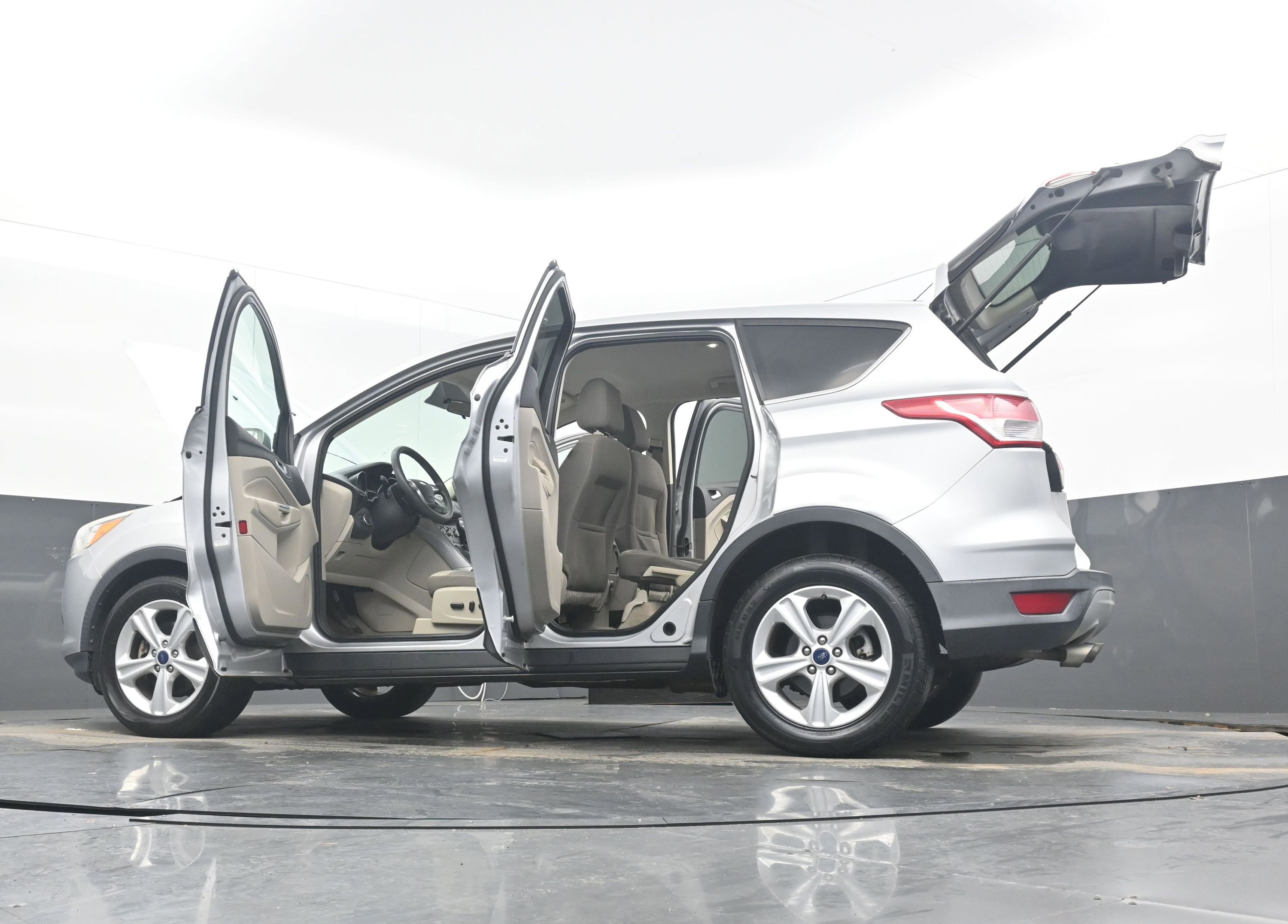 Used 2016 Ford Escape SE image 38