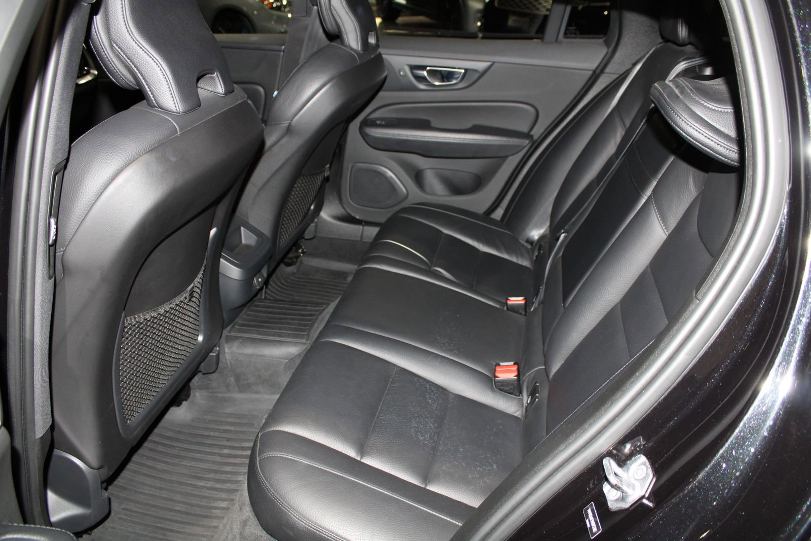 Used 2021 Volvo V60 T5 Cross Country w/ Climate Package image 15