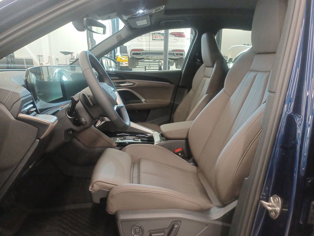 New 2025 Audi Q5 Premium Plus AWD/4WD image 9
