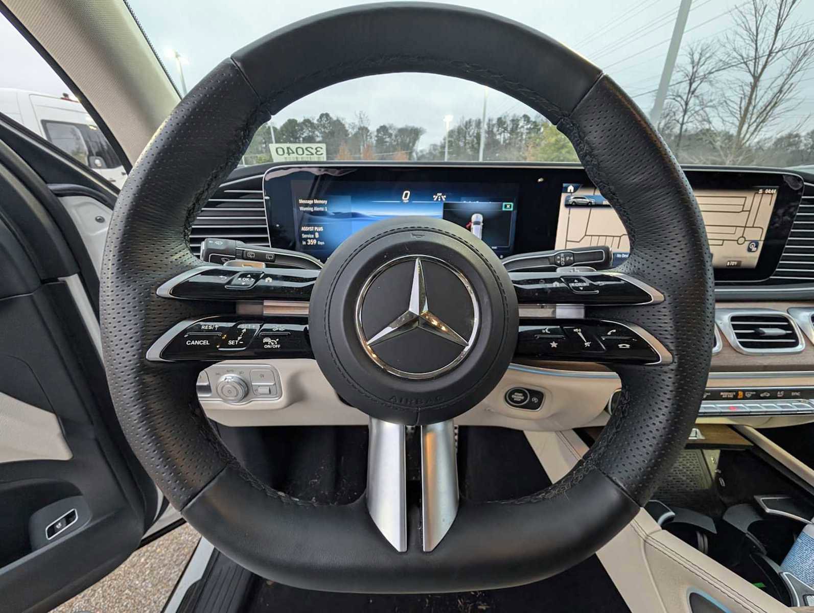 Used 2025 Mercedes-Benz GLS 450 4MATIC image 14