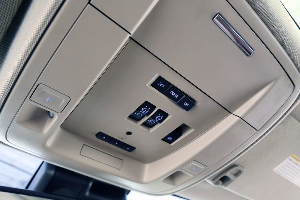 Used 2015 Chevrolet Silverado 3500 High Country w/ Duramax Plus Package image 34