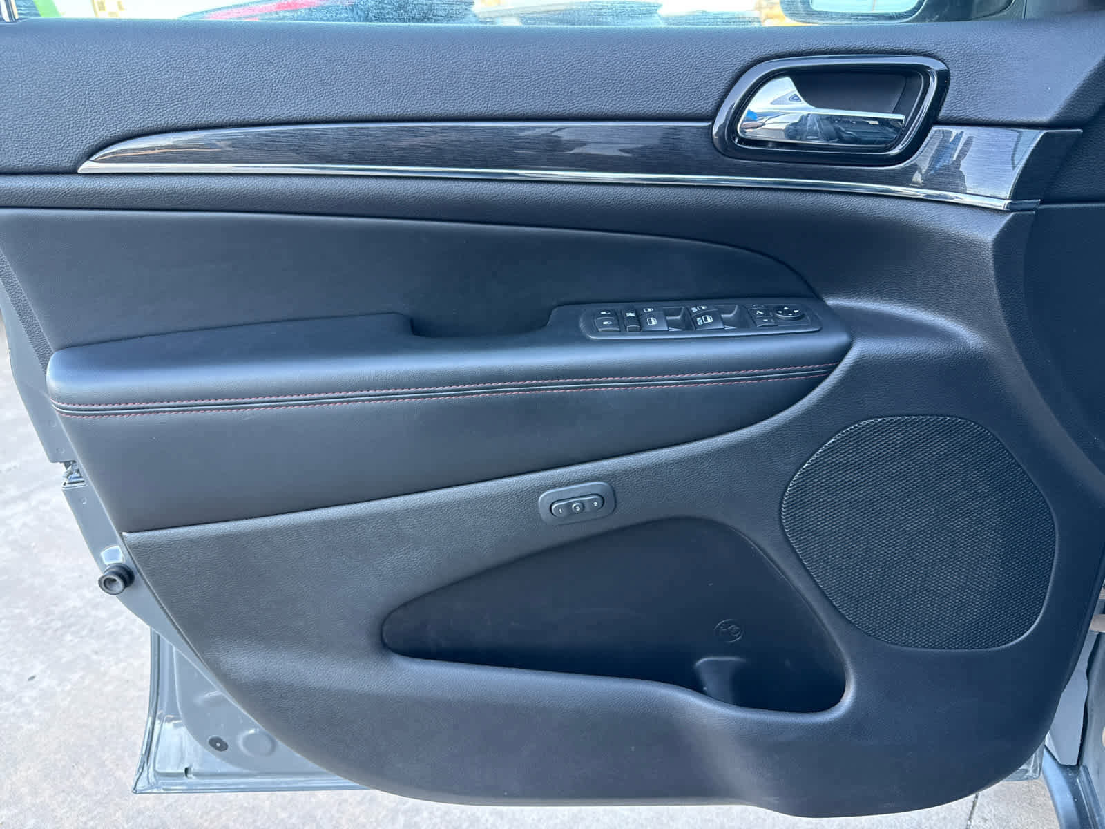 Used 2020 Jeep Grand Cherokee Trailhawk w/ Trailhawk Luxury Group image 15