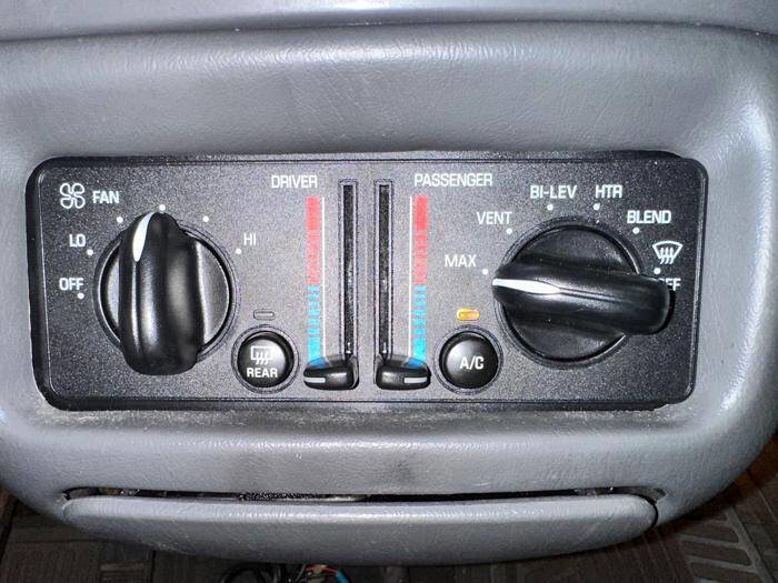 Used 2005 Buick Century Custom FWD image 37