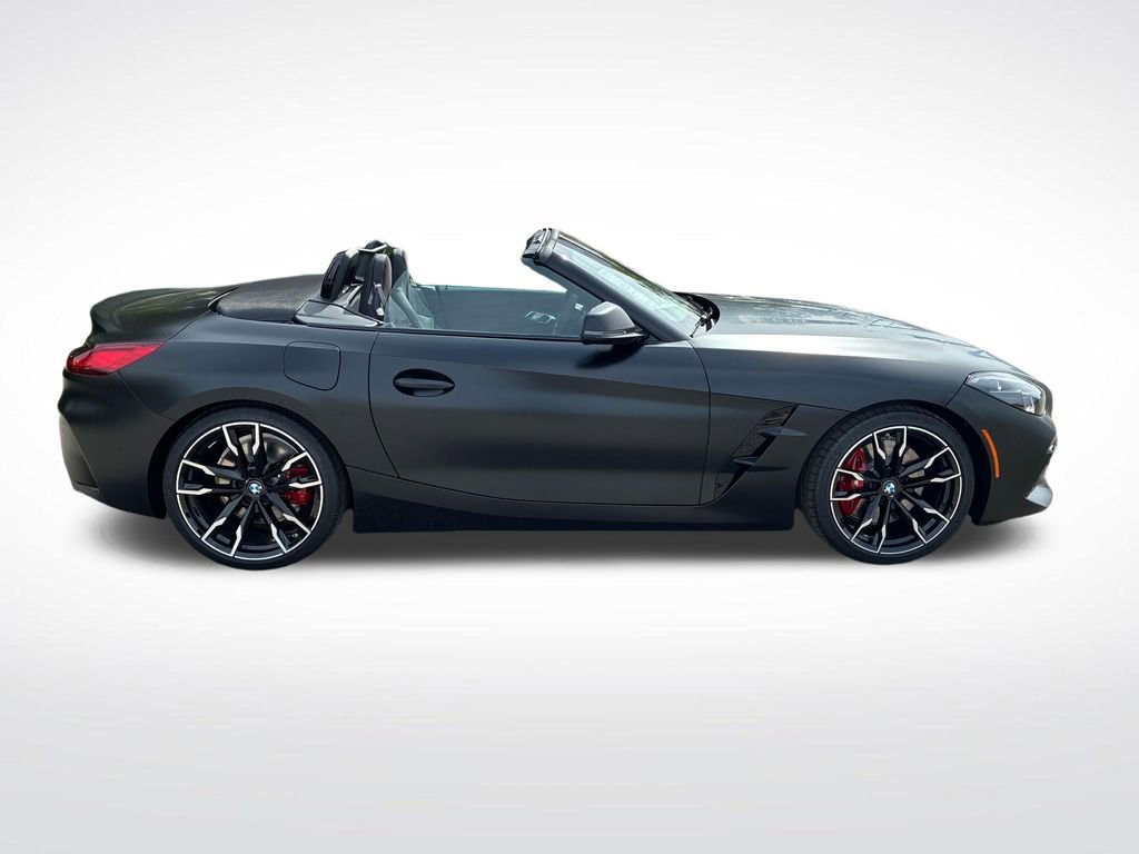 New 2026 BMW Z4 M40i RWD image 2