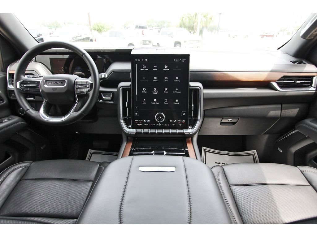Used 2025 GMC Yukon Denali AWD/4WD image 7